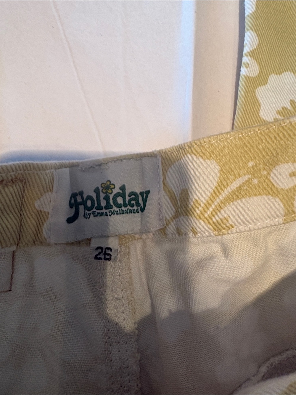 Women's Yellow Floral Jeans (v) - Picture 3 of 5